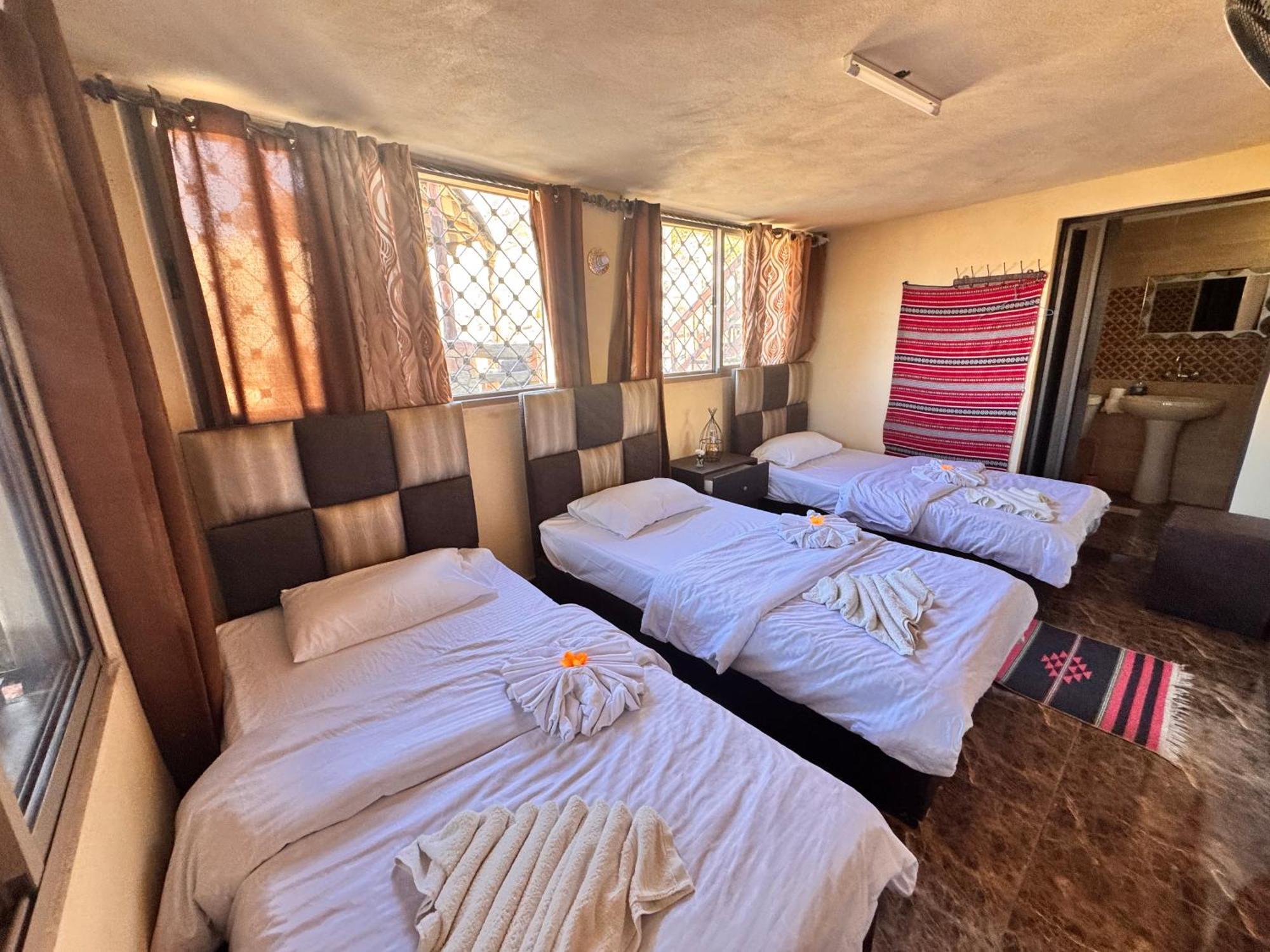 Dana Tower Hotel Szoba fotó